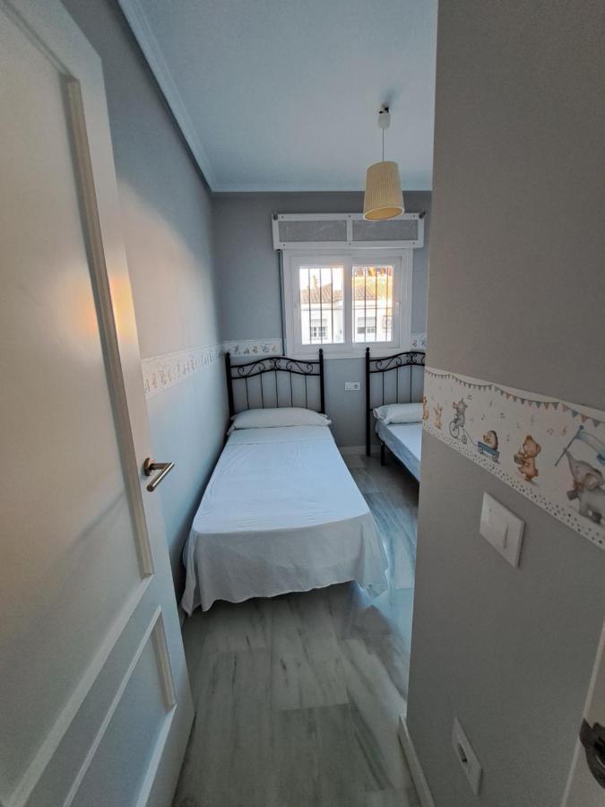 Apartamento Pinares Del Atlantico ชิกลานา เด ลา ฟรอนเตรา ภายนอก รูปภาพ