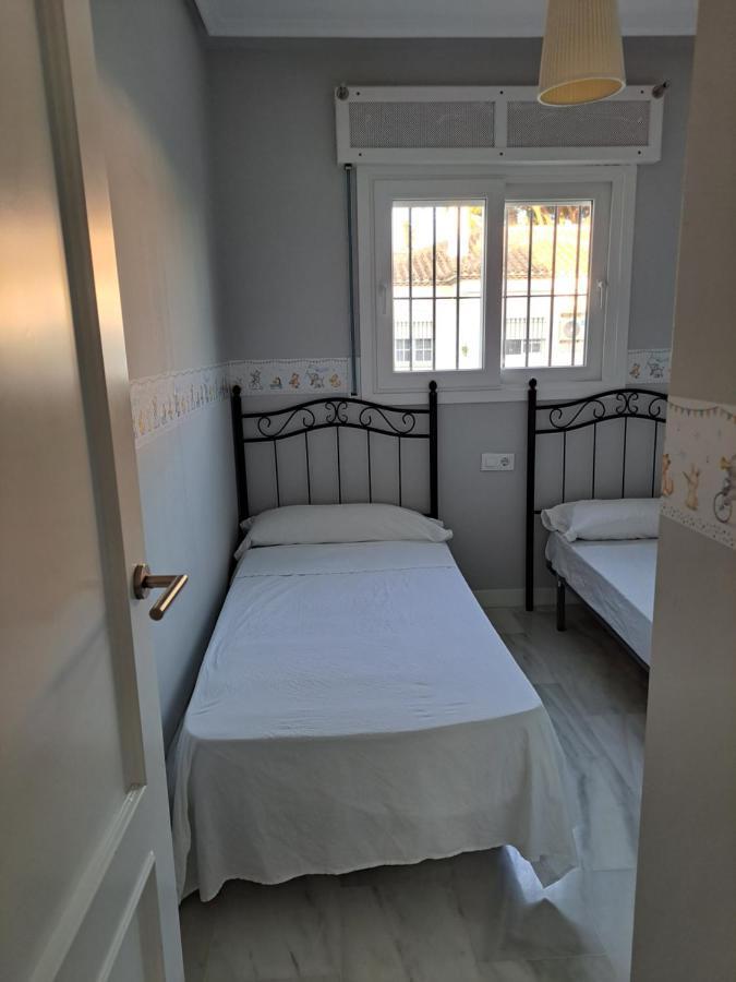 Apartamento Pinares Del Atlantico ชิกลานา เด ลา ฟรอนเตรา ภายนอก รูปภาพ