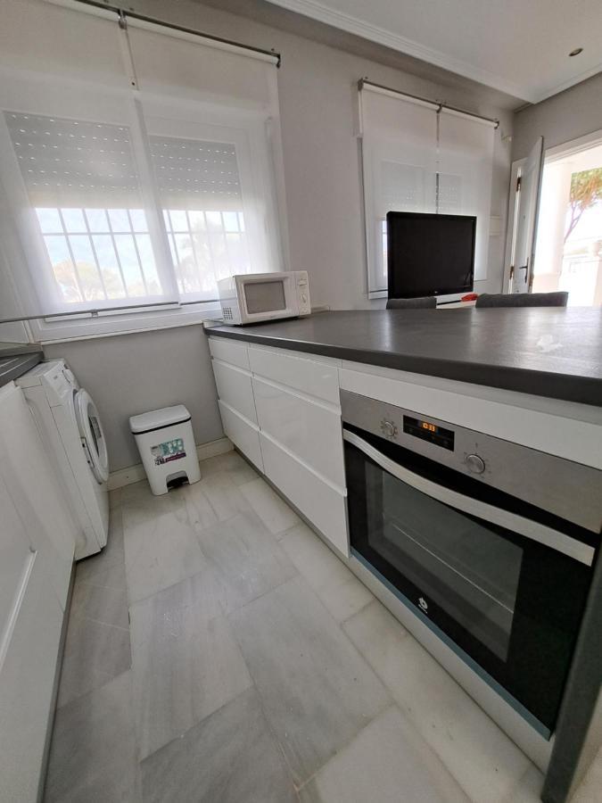 Apartamento Pinares Del Atlantico ชิกลานา เด ลา ฟรอนเตรา ภายนอก รูปภาพ